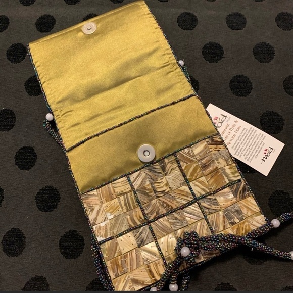 Mother of Pearl Cross Body Bag - Picture 8 of 8